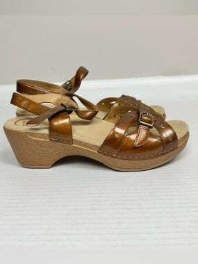 Dansko Womens Sissy Sandal Chunky Heel Buckle Closure Size EU 39 US 8.5/9.0